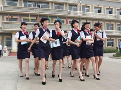 秦皇岛东方航空学校解读航空服务人员基本要求